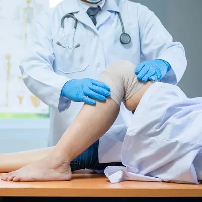 knee-pain-doctor